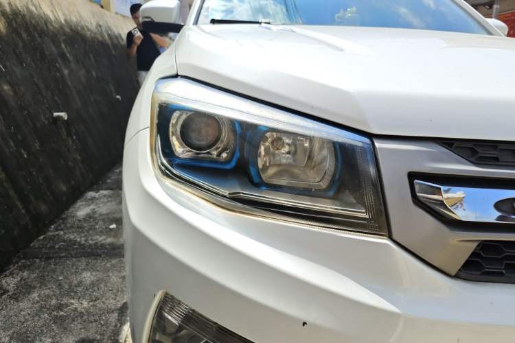 Used CHANGAN CS75 2016 2.0L Manual Luxury Version China V Standard Right Front Headlight