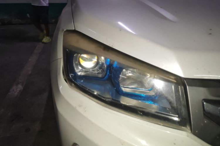 Used CHANGAN CS75 2016 1.8T Automatic Elite Model China V Standard Right Front Headlight