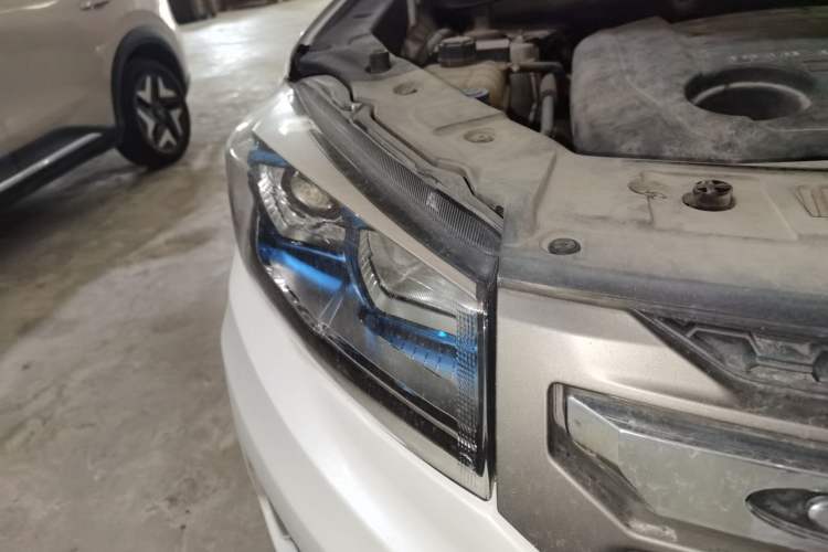 Used CHANGAN CS75 2016 1.8T Automatic Elite Model China V Standard Right Front Headlight