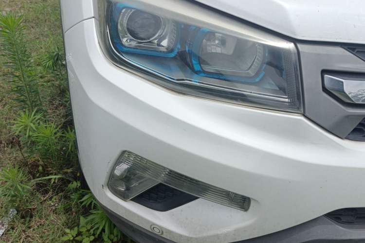 Used CHANGAN CS75 2016 1.8T Automatic Elite Model China IV Standard Right Front Headlight