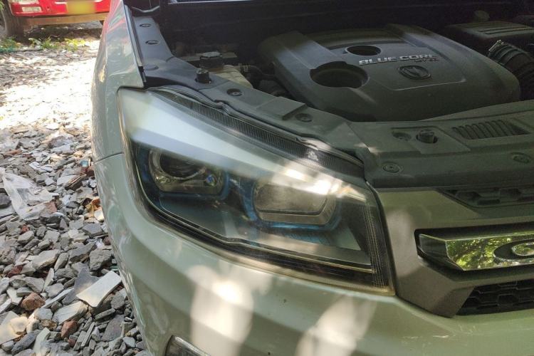Used CHANGAN CS75 2016 1.5T Manual Excellence Model Right Front Headlight
