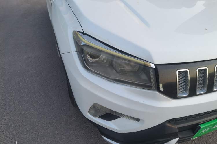 Used CHANGAN CS75 2016 2.0L Manual Leading Version China IV Standard Right Front Headlight