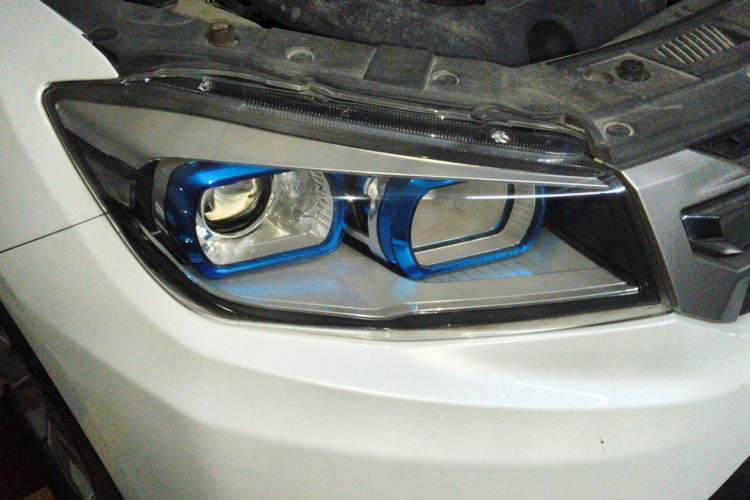 Used CHANGAN CS75 2016 1.8T Automatic Elite Model China V Standard Right Front Headlight