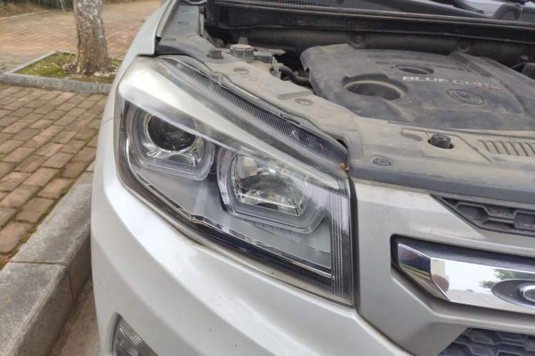 Used CHANGAN CS75 2016 1.5T Manual Excellence Model Right Front Headlight