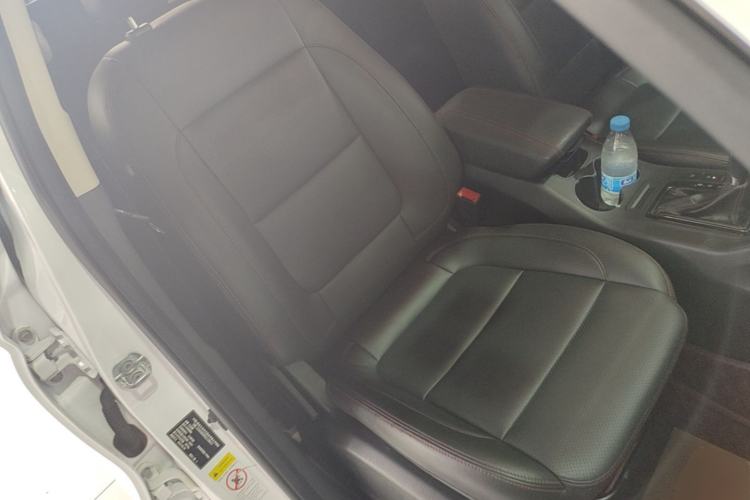 Used CHANGAN CS75 2016 1.8T Automatic Elite Model China IV Standard Right Front Seat