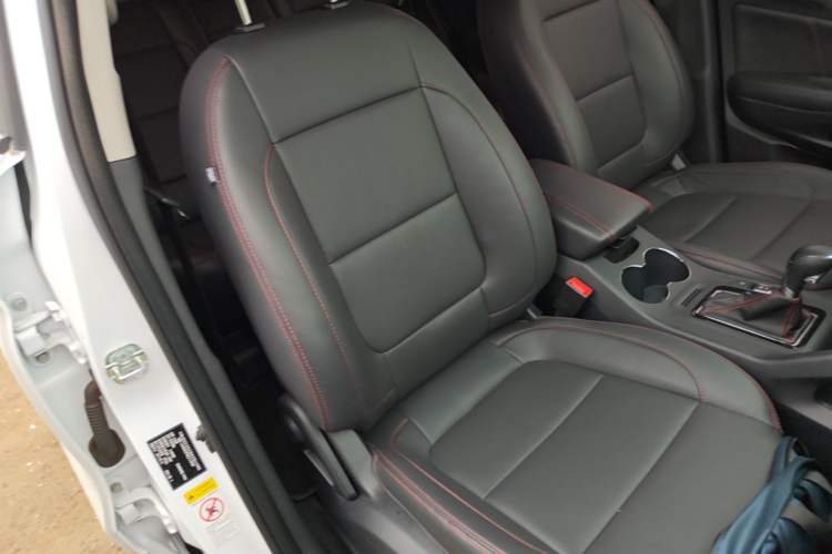 Used CHANGAN CS75 2016 1.8T Automatic Elite Model China V Standard Right Front Seat