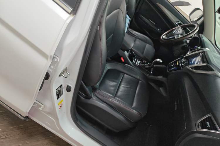Used CHANGAN CS75 2016 1.8T Automatic Elite Model China V Standard Right Front Seat