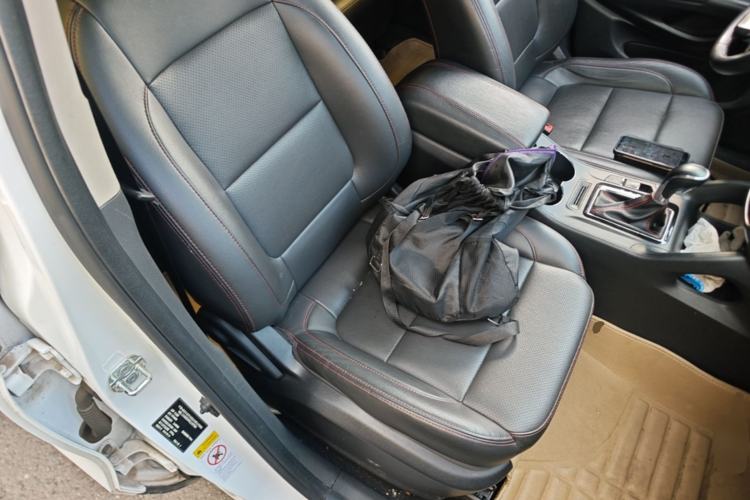 Used CHANGAN CS75 2016 1.8T Automatic Elite Model China V Standard Right Front Seat