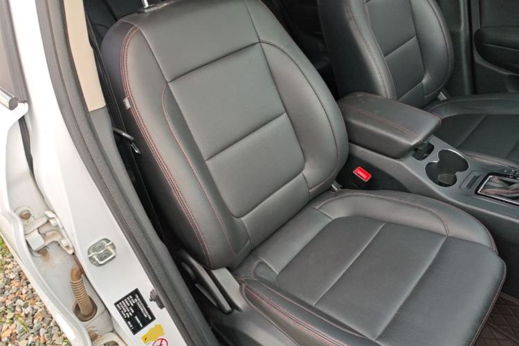 Used CHANGAN CS75 2016 1.8T Automatic Elite Model China IV Standard Right Front Seat