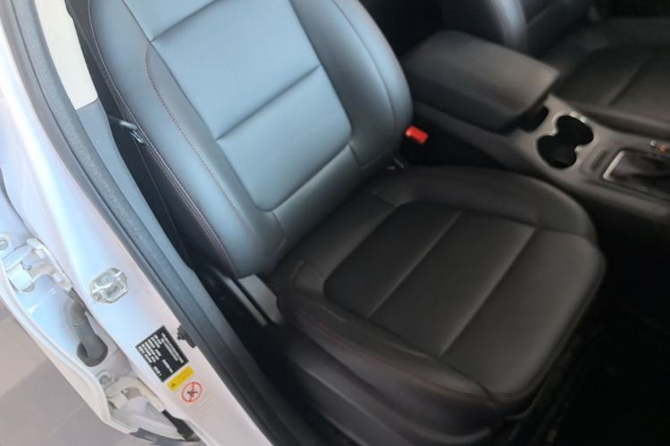 Used CHANGAN CS75 2016 1.8T Automatic Elite Model China V Standard Right Front Seat