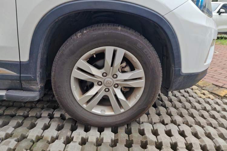 Used CHANGAN CS75 2016 1.8T Automatic Elite Model China IV Standard Right Front Wheel Hub