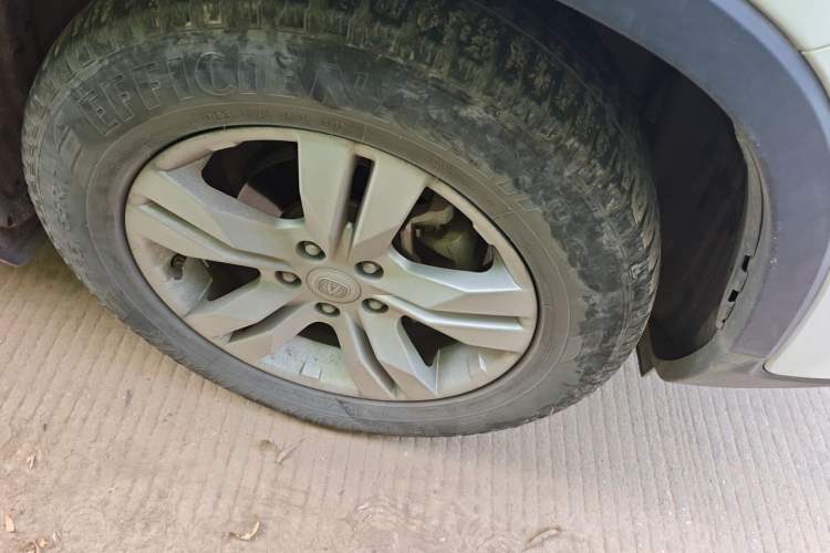 Used CHANGAN CS75 2016 1.8T Automatic Elite Model China V Standard Right Front Wheel Hub