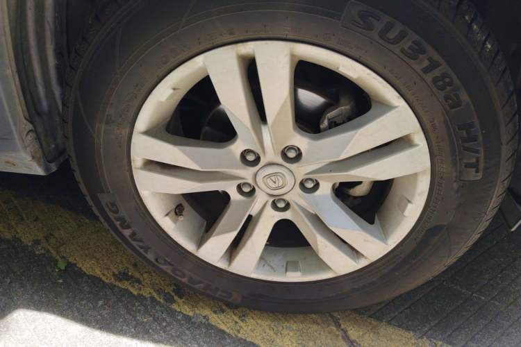 Used CHANGAN CS75 2016 1.8T Automatic Elite Model China V Standard Right Front Wheel Hub