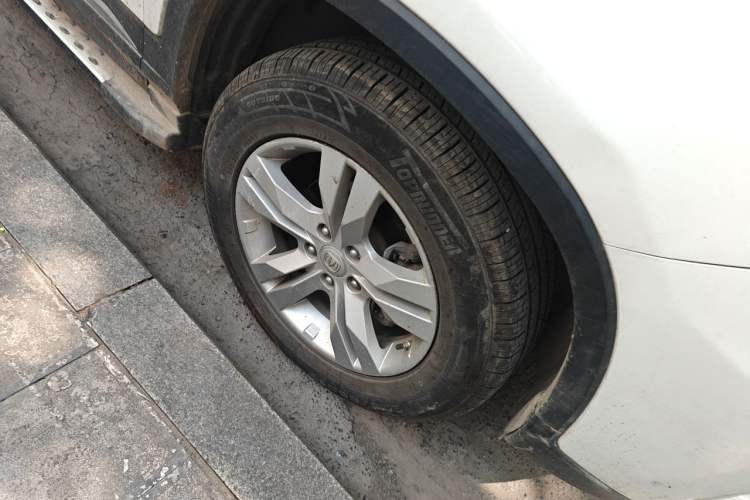 Used CHANGAN CS75 2016 1.5T Manual FENGSHANG Model Right Front Wheel Hub