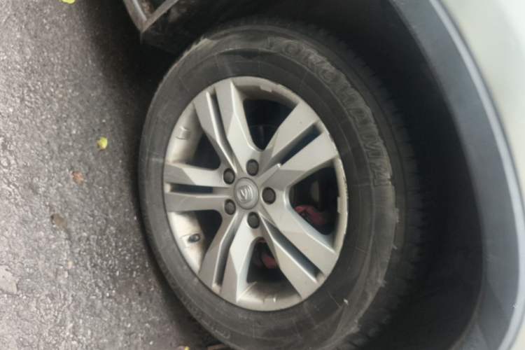 Used CHANGAN CS75 2016 1.8T Automatic Elite Model China V Standard Right Front Wheel Hub