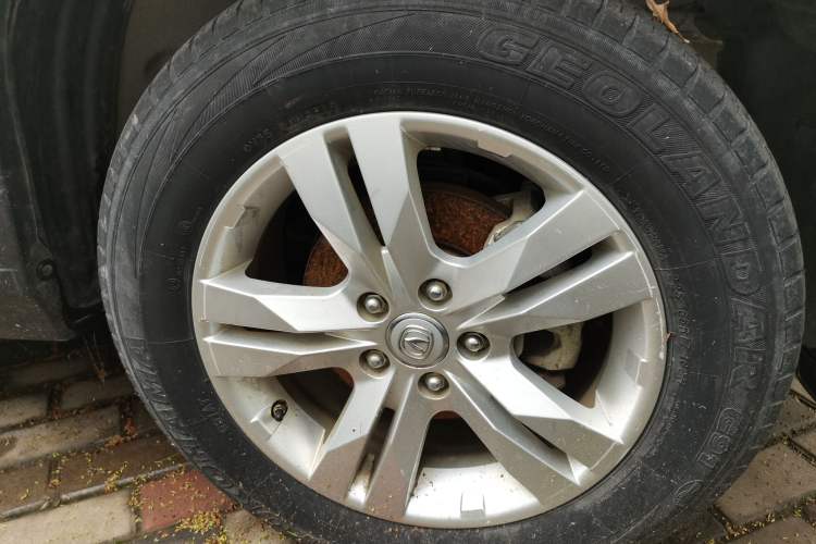 Used CHANGAN CS75 2016 1.8T Automatic Elite Model China V Standard Right Front Wheel Hub