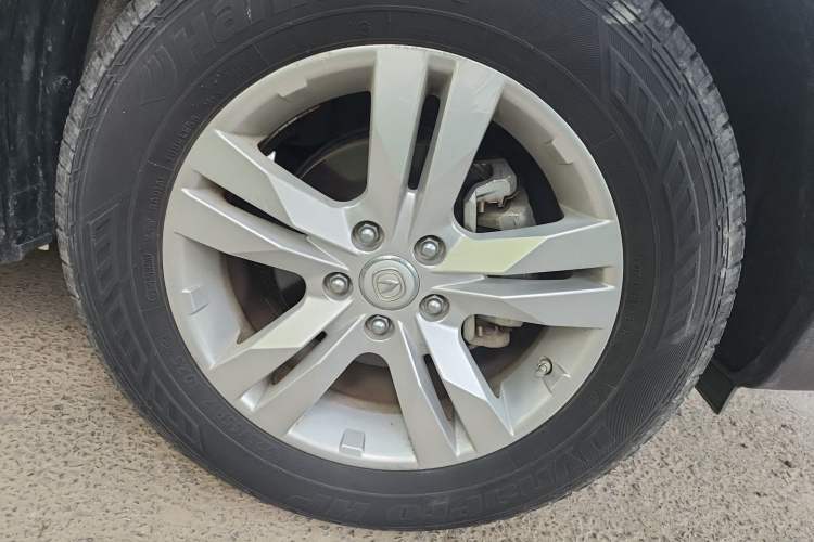 Used CHANGAN CS75 2016 1.8T Automatic Elite Model China V Standard Right Front Wheel Hub