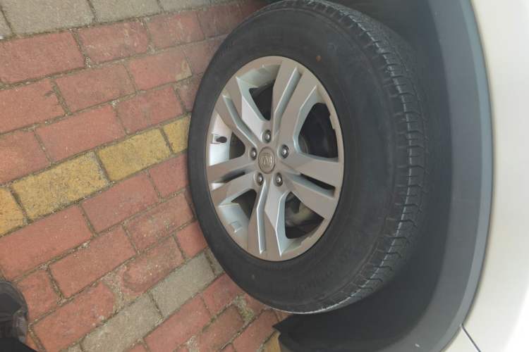 Used CHANGAN CS75 2016 2.0L Manual Comfort Version China V Standard Right Front Wheel Hub