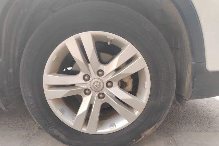 Used CHANGAN CS75 2016 1.8T Automatic Elite Model China V Standard Right Front Wheel Hub