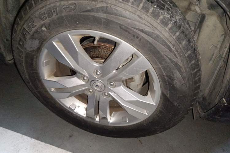 Used CHANGAN CS75 2016 1.8T Automatic Elite Model China V Standard Right Front Wheel Hub