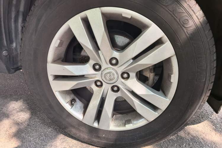 Used CHANGAN CS75 2016 2.0L Manual Luxury Version China IV Standard Right Front Wheel Hub