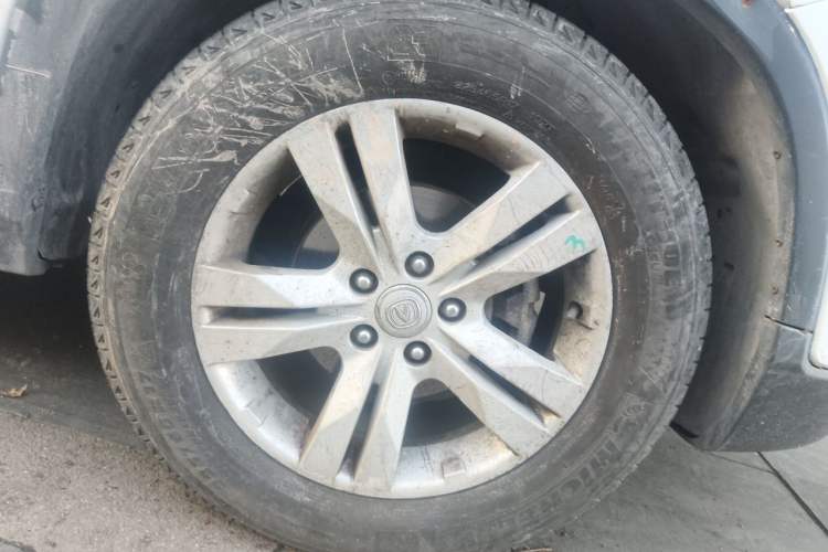 Used CHANGAN CS75 2016 1.8T Automatic Elite Model China V Standard Right Front Wheel Hub