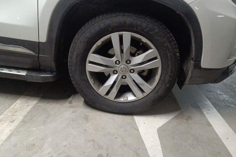 Used CHANGAN CS75 2016 1.8T Automatic Elite Model China IV Standard Right Front Wheel Hub