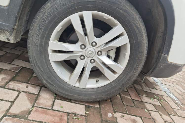 Used CHANGAN CS75 2016 1.8T Automatic Elite Model China V Standard Right Front Wheel Hub