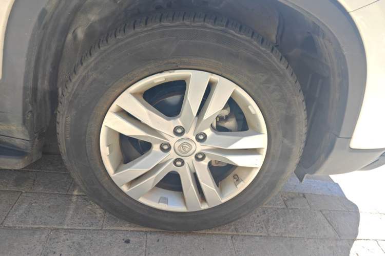 Used CHANGAN CS75 2016 1.8T Automatic Elite Model China V Standard Right Front Wheel Hub