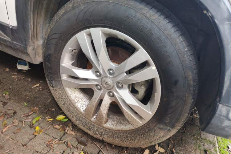 Used CHANGAN CS75 2016 2.0L Manual Luxury Version China IV Standard Right Front Wheel Hub