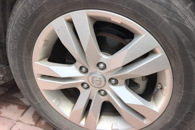 Used CHANGAN CS75 2016 1.8T Automatic Elite Model China IV Standard Right Front Wheel Hub