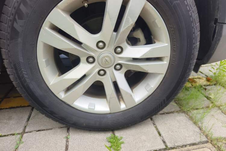 Used CHANGAN CS75 2016 1.5T Manual FENGSHANG Model Right Front Wheel Hub