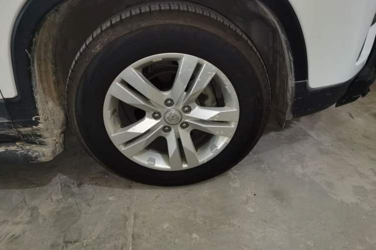 Used CHANGAN CS75 2016 1.8T Automatic Elite Model China V Standard Right Front Wheel Hub