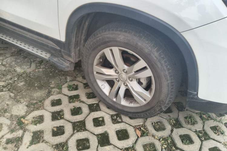 Used CHANGAN CS75 2016 1.8T Automatic Elite Model China V Standard Right Front Wheel Hub