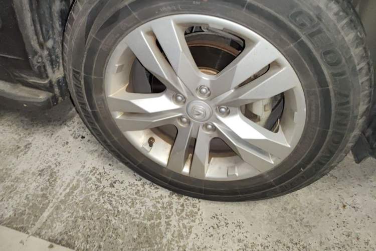 Used CHANGAN CS75 2016 1.5T Manual FENGSHANG Model Right Front Wheel Hub