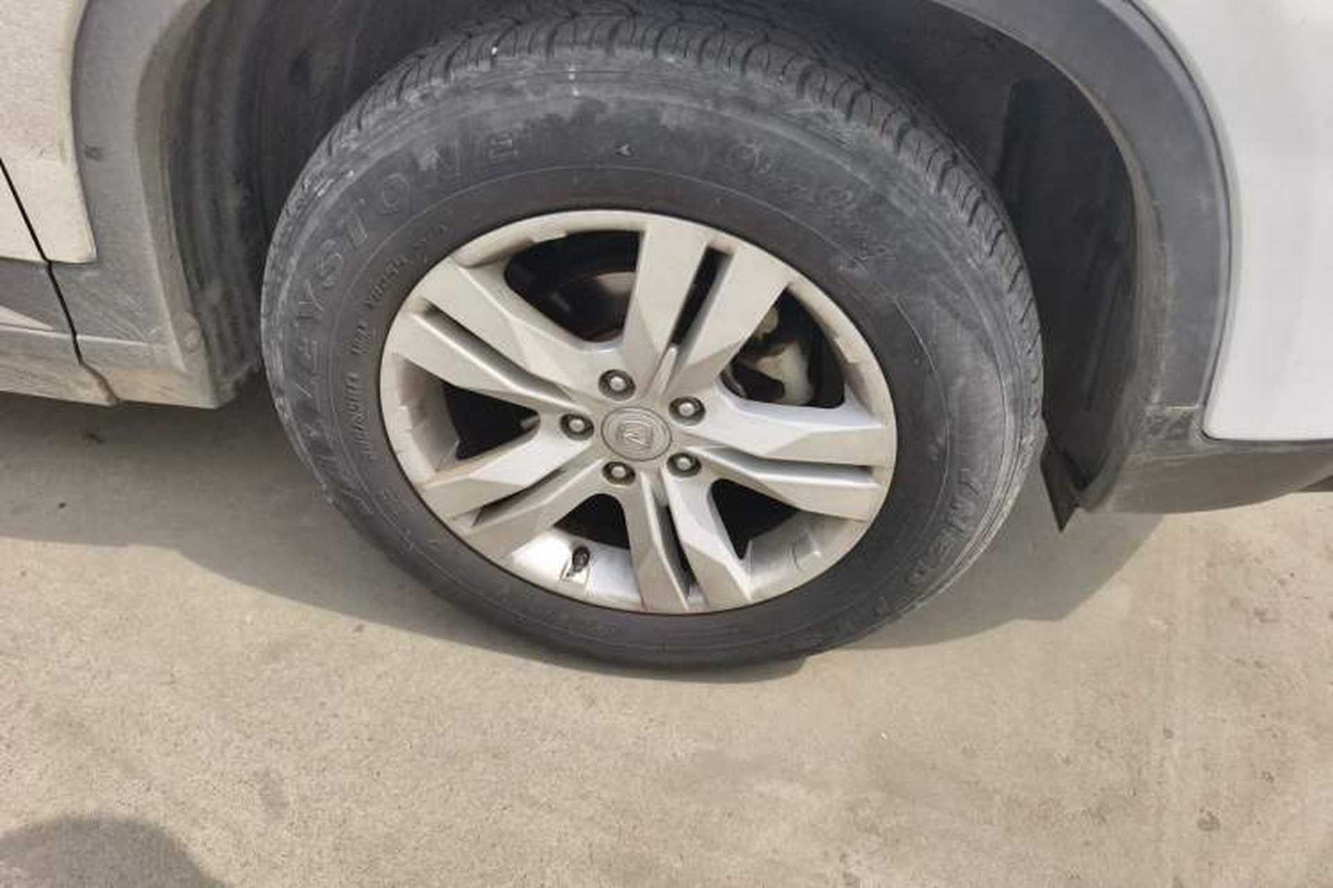 Used CHANGAN CS75 2016 1.8T Automatic Elite Model China V Standard Right Front Wheel Hub