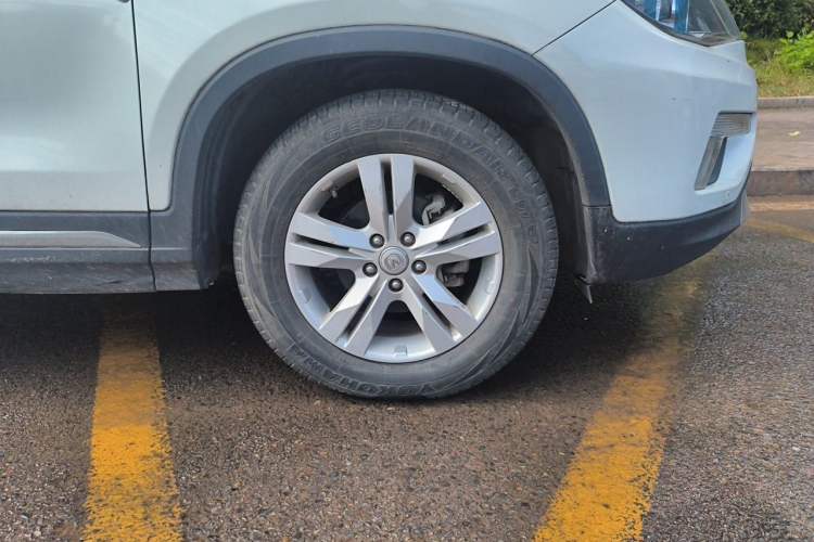 Used CHANGAN CS75 2016 1.8T Automatic Elite Model China V Standard Right Front Wheel Hub