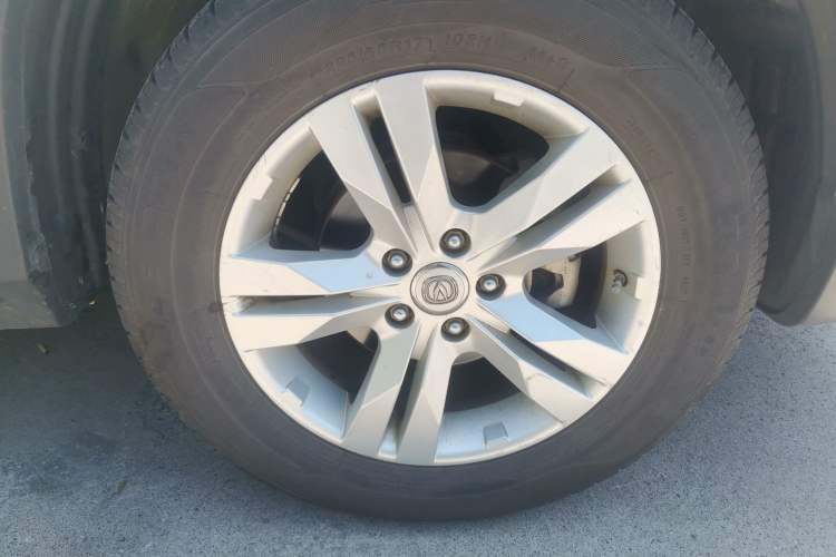 Used CHANGAN CS75 2016 2.0L Manual Luxury Version China V Standard Right Front Wheel Hub