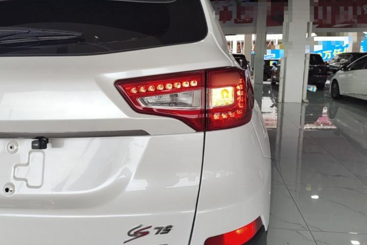 Used CHANGAN CS75 2016 1.8T Automatic Elite Model China IV Standard Right Rear Taillight