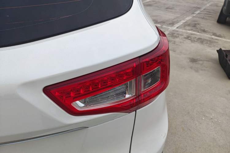 Used CHANGAN CS75 2016 1.8T Automatic Elite Model China V Standard Right Rear Taillight