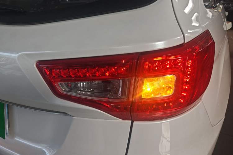 Used CHANGAN CS75 2016 1.8T Automatic Elite Model China V Standard Right Rear Taillight