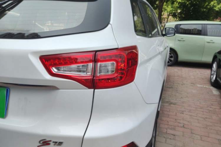 Used CHANGAN CS75 2016 1.8T Automatic Elite Model China V Standard Right Rear Taillight