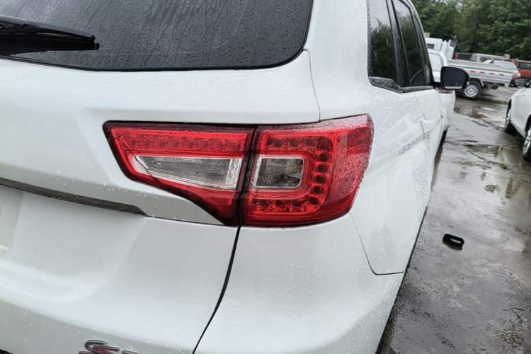 Used CHANGAN CS75 2016 1.8T Automatic Elite Model China V Standard Right Rear Taillight