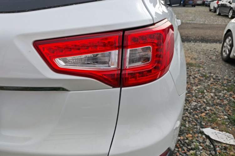 Used CHANGAN CS75 2016 1.8T Automatic Elite Model China IV Standard Right Rear Taillight