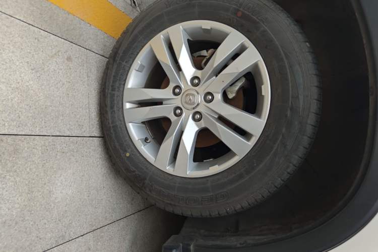 Used CHANGAN CS75 2016 1.8T Automatic Elite Model China V Standard Right Rear Wheel Hub