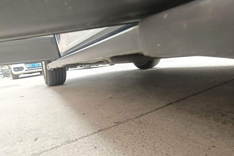 Used CHANGAN CS75 2016 2.0L Manual Leading Version China IV Standard Right Side Sill