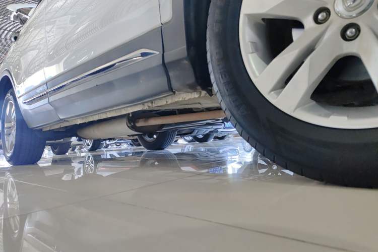 Used CHANGAN CS75 2016 2.0L Manual Luxury Version China IV Standard Right Side Sill