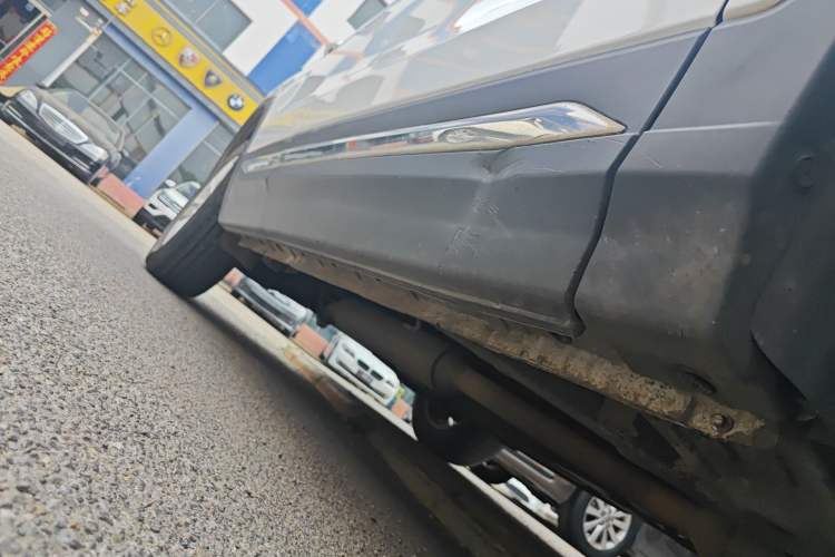 Used CHANGAN CS75 2016 1.8T Automatic Elite Model China V Standard Right Side Sill
