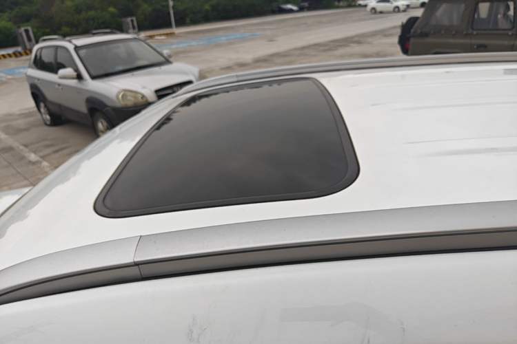 Used CHANGAN CS75 2016 1.8T Automatic Elite Model China V Standard Roof
