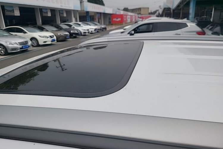 Used CHANGAN CS75 2016 1.8T Automatic Elite Model China V Standard Roof